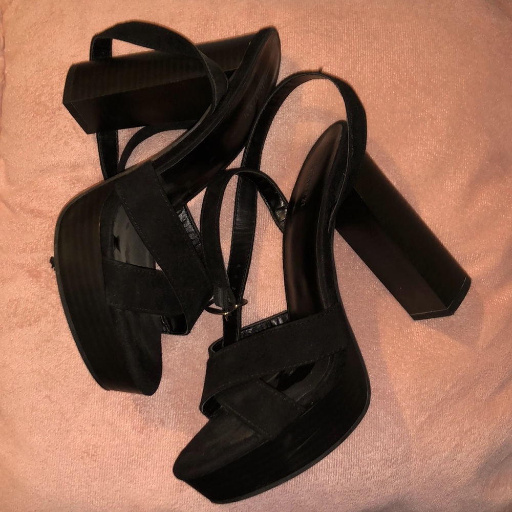 Forever 21 Black Ankle Strapped Heels